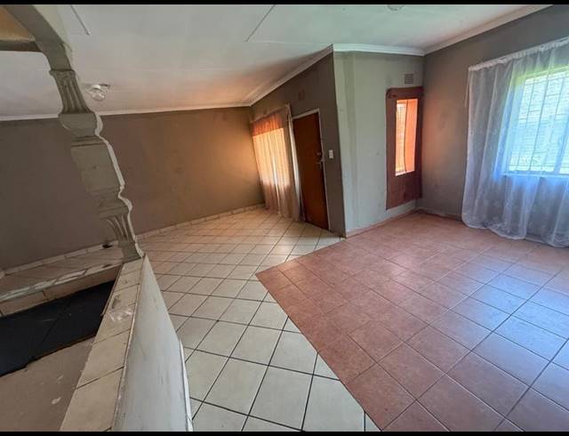 3 BEDROOM HOUSE FOR SALE IN VANDERBIJLPARK CW 6
